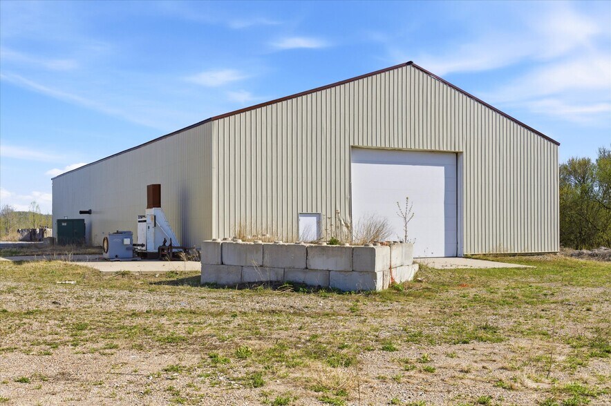 More Photos Of 24104 755th Ave, Albert Lea Warehouse For Sale