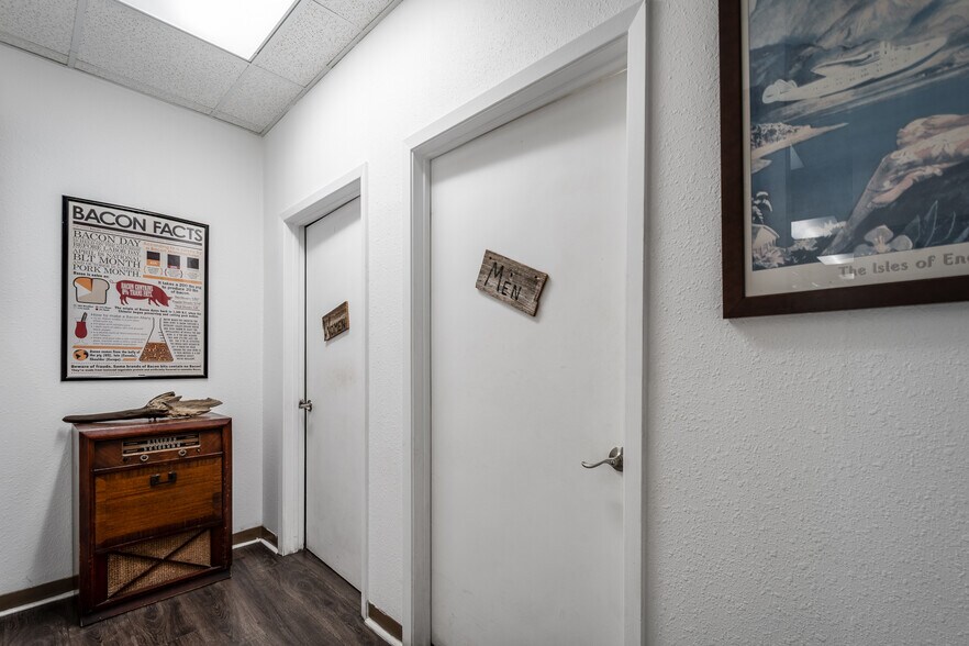 More Photos Of 318 N Washington Ave, Livingston General Retail For Sale