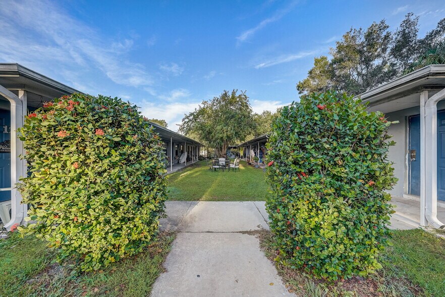 More Photos Of 3017 49th St S, Gulfport Apartments For Sale