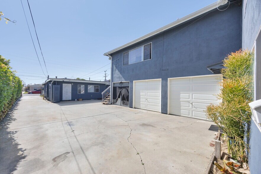 More Photos Of 16928 S Berendo Ave, Gardena Apartments For Sale
