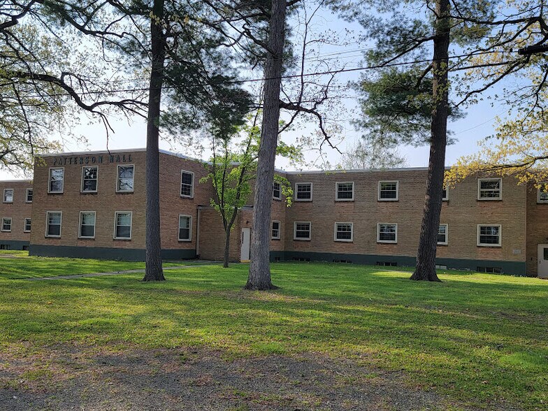 More Photos Of 400 Riverside Dr, Johnson City Specialty For Sale