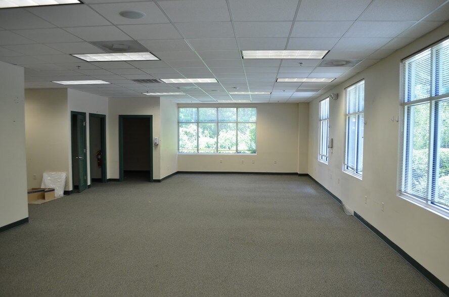 More Photos Of 10 William Pope Dr, Bluffton Medical For Lease