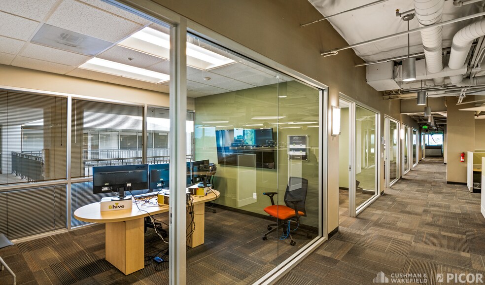 More Photos Of 6400 E Grant Rd, Tucson Office For Sale