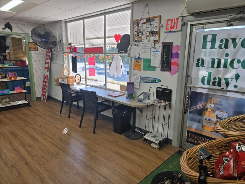 More Photos Of 20835 Nanticoke Rd, Bivalve Convenience Store For Sale