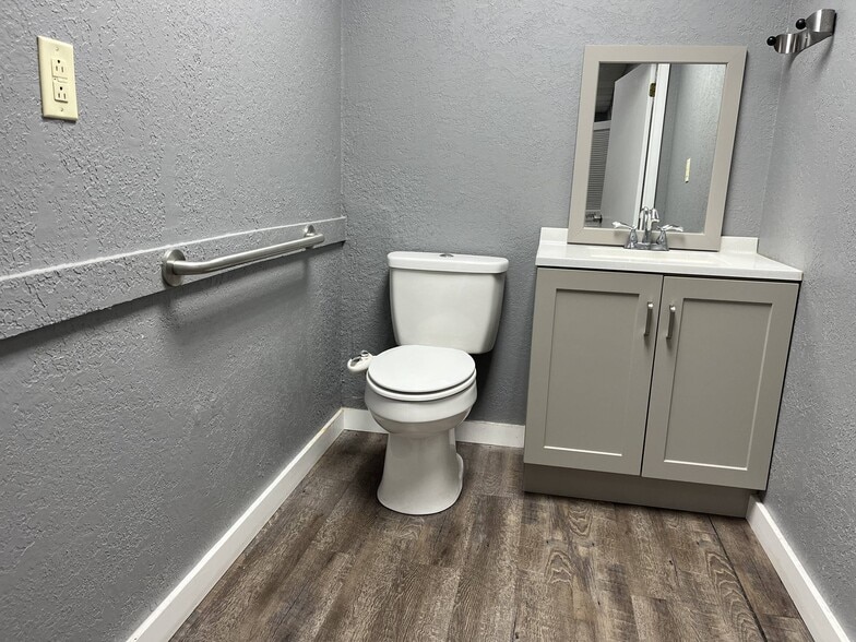 More Photos Of 930 Barnes Crossing Rd, Tupelo Unknown For Lease