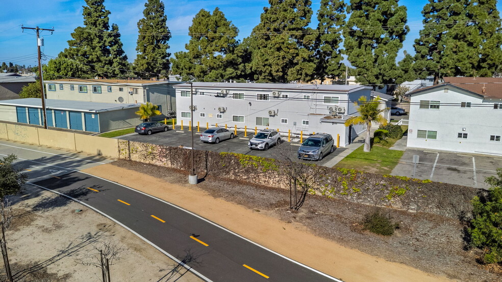 More Photos Of 12571 Kensington Ln, Garden Grove Apartments For Sale
