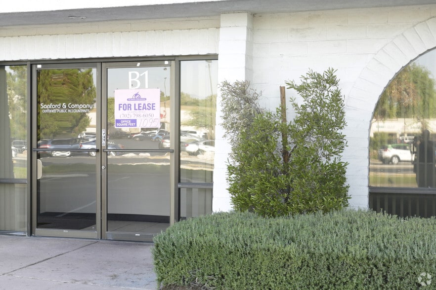 More Photos Of 801 S Rancho Dr, Las Vegas Office For Lease