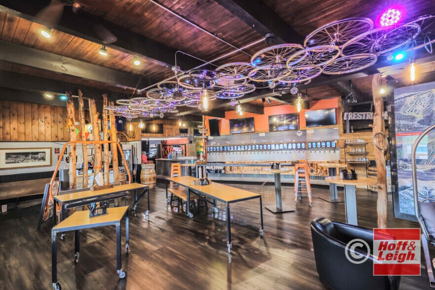 More Photos Of 2925 W Colorado Ave, Colorado Springs Restaurant For Lease
