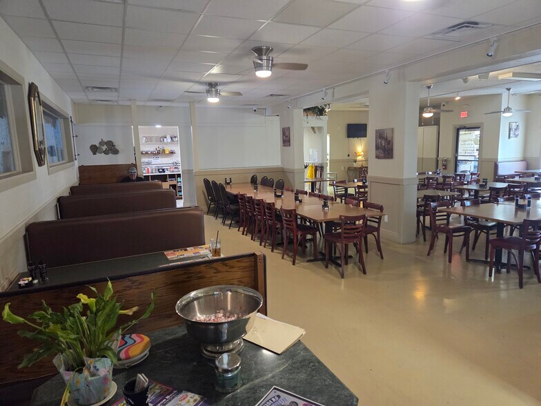 More Photos Of 1303 Del Prado Blvd S, Cape Coral Restaurant For Sale