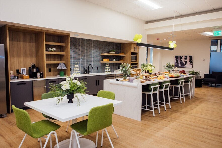 Primary Photo Of 9191 Sheridan Blvd, Westminster Coworking Space