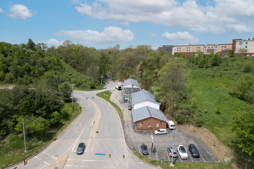 More Photos Of 203 Hershinger Rd, Coraopolis Office For Sale