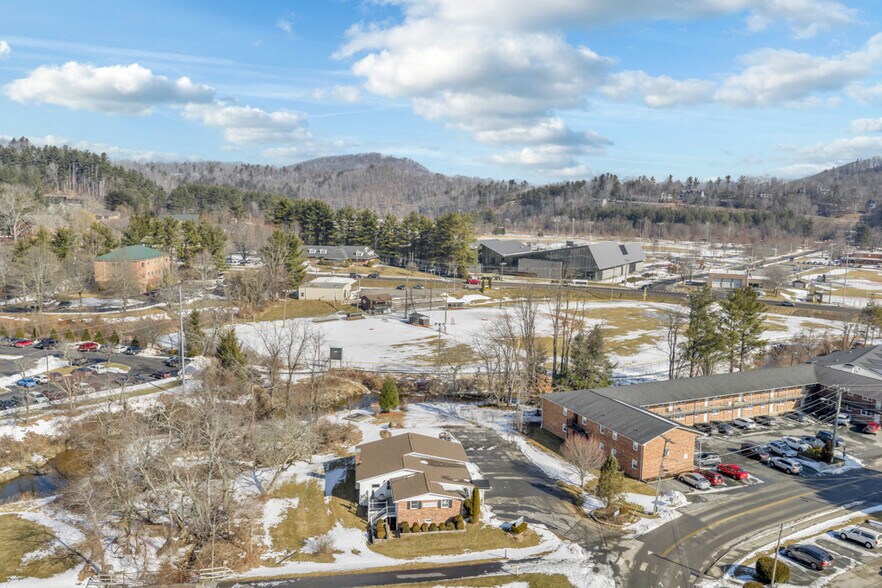 More Photos Of 232 Furman Rd, Boone Medical For Sale