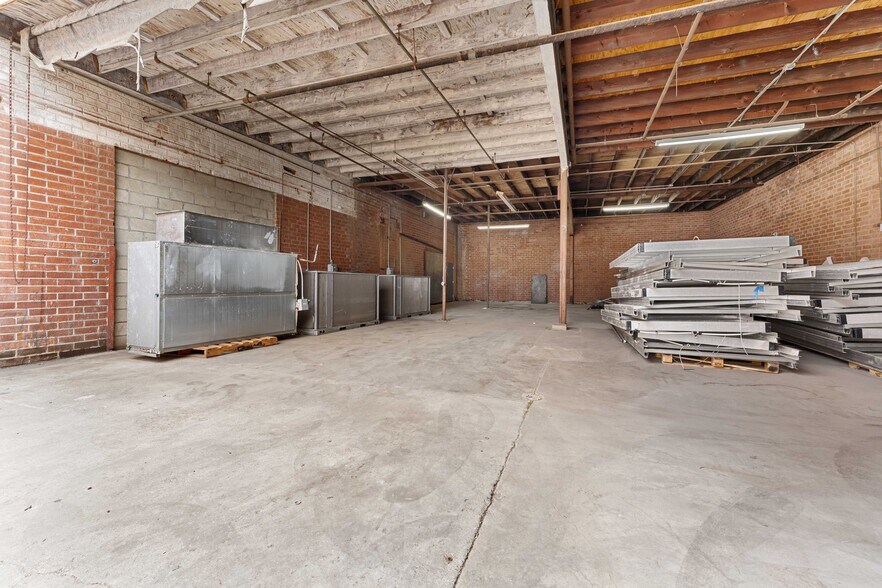 More Photos Of 15610 S Main St, Gardena Distribution For Sale