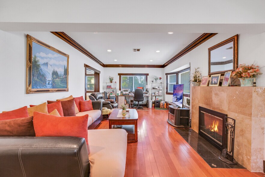 More Photos Of 1562 N Lake Ave, Pasadena Apartments For Sale