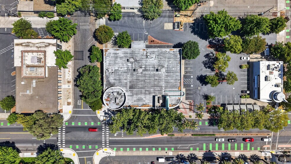 More Photos Of 1401 Broadway, Sacramento Drugstore For Lease