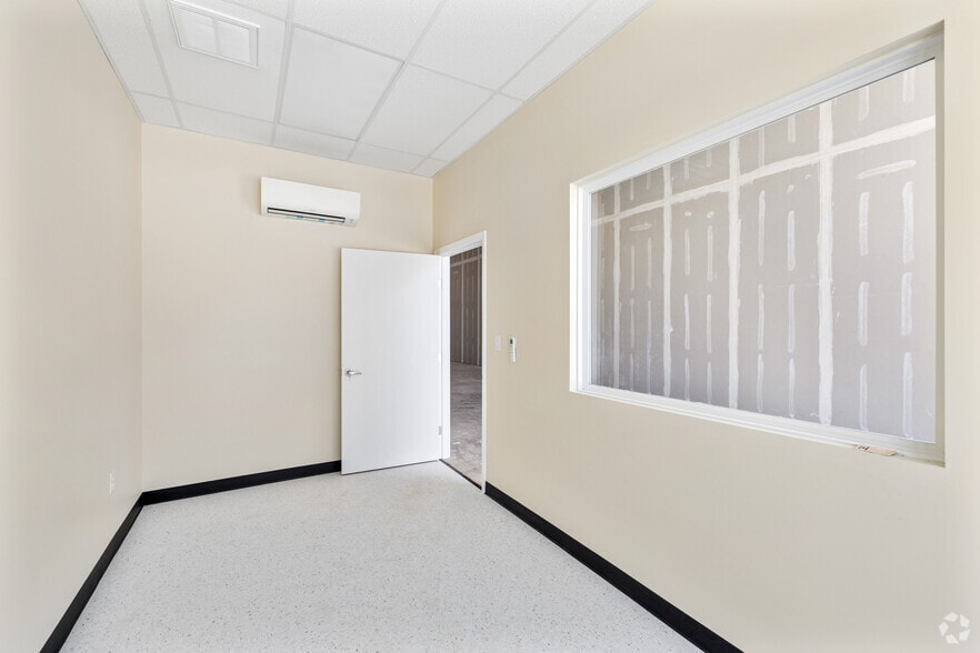 More Photos Of 12338 Spring Cypress Rd, Tomball Unknown For Lease