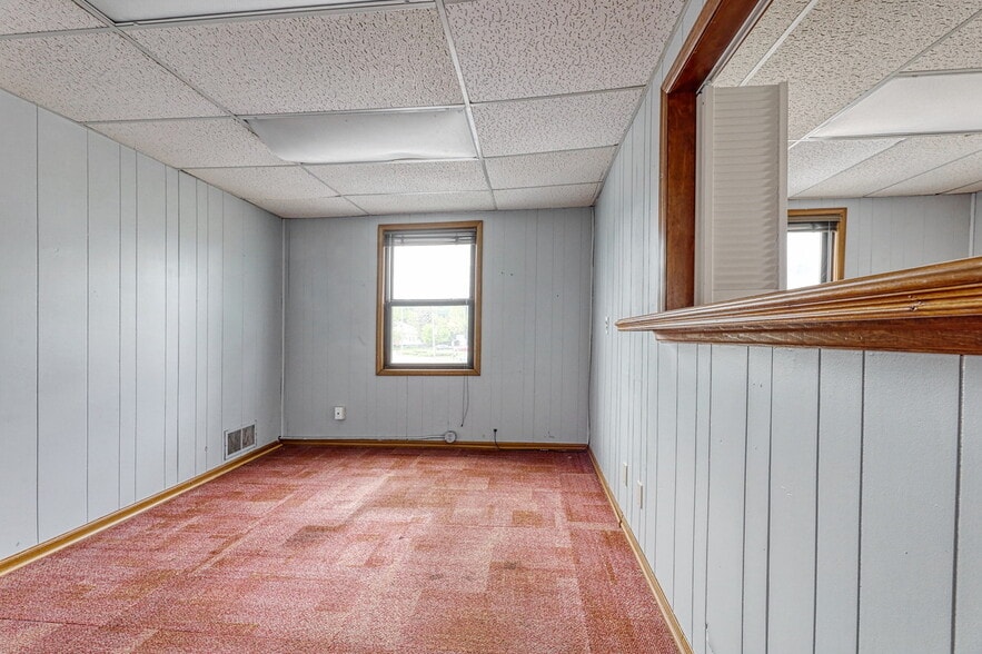 More Photos Of 109-111 Ethel Ave, Hawthorne Warehouse For Sale