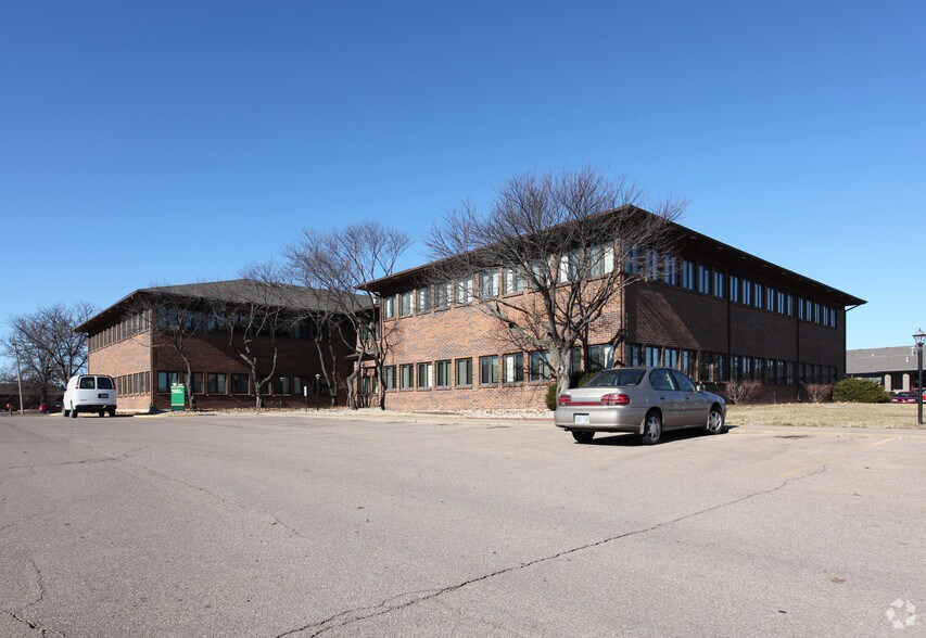 More Photos Of 2947 SW Wanamaker Dr, Topeka Office For Lease