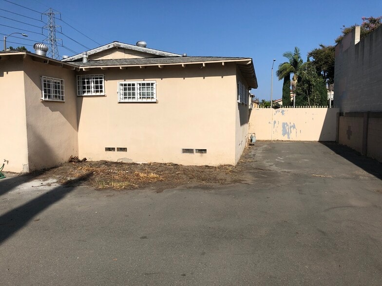 More Photos Of 1645 S Euclid St, Anaheim Light Distribution For Sale