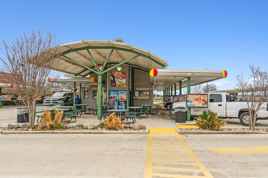 More Photos Of 11725 O'connor Rd, San Antonio Fast Food For Lease