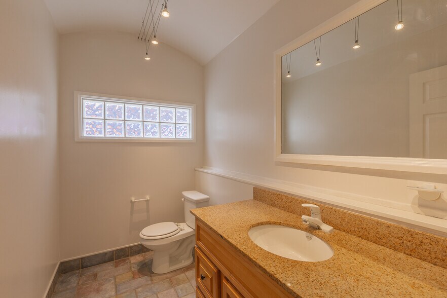 More Photos Of 1544 Anaheim St, Harbor City Storefront Retail Residential For Sale