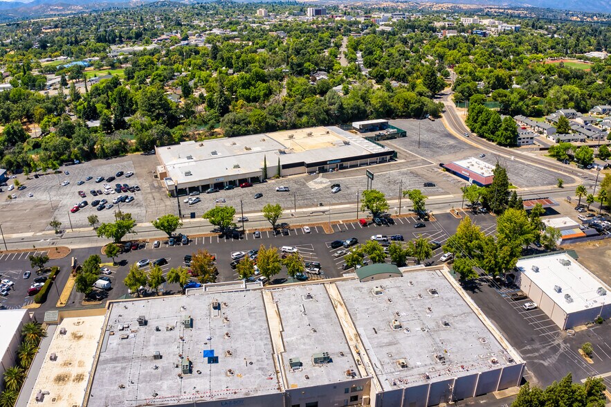 More Photos Of 2340 Athens Ave, Redding Unknown For Lease