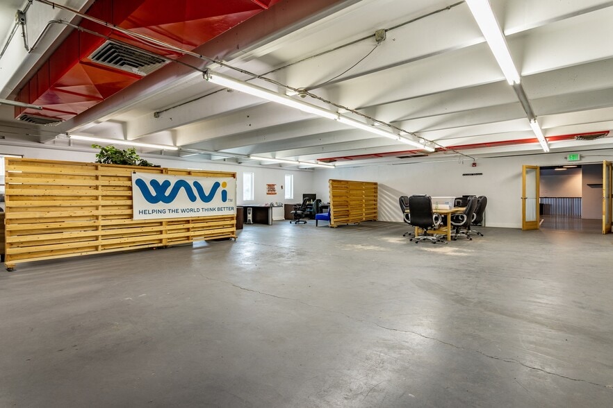 More Photos Of 3535 S Irving St, Sheridan Warehouse For Lease