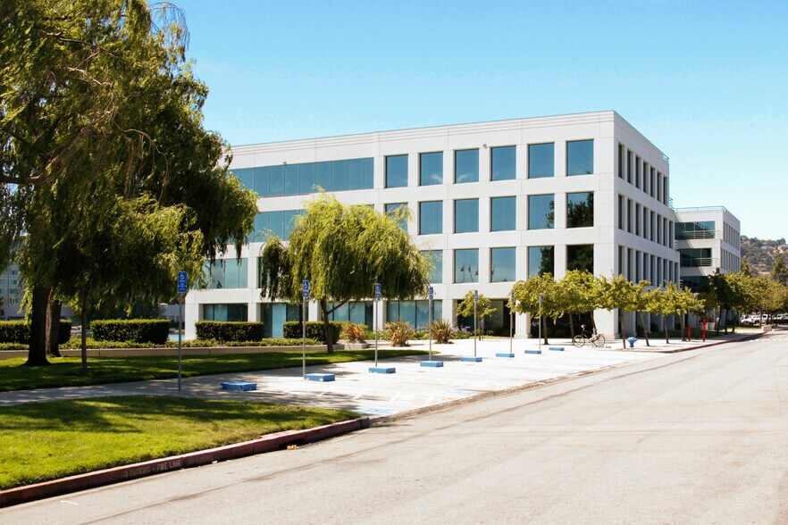 More Photos Of 3 Lagoon Dr, Redwood City Office For Lease