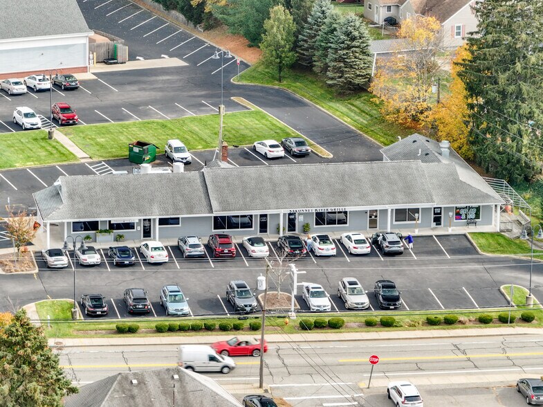 More Photos Of 500 Main Rd, Tiverton Drugstore For Sale