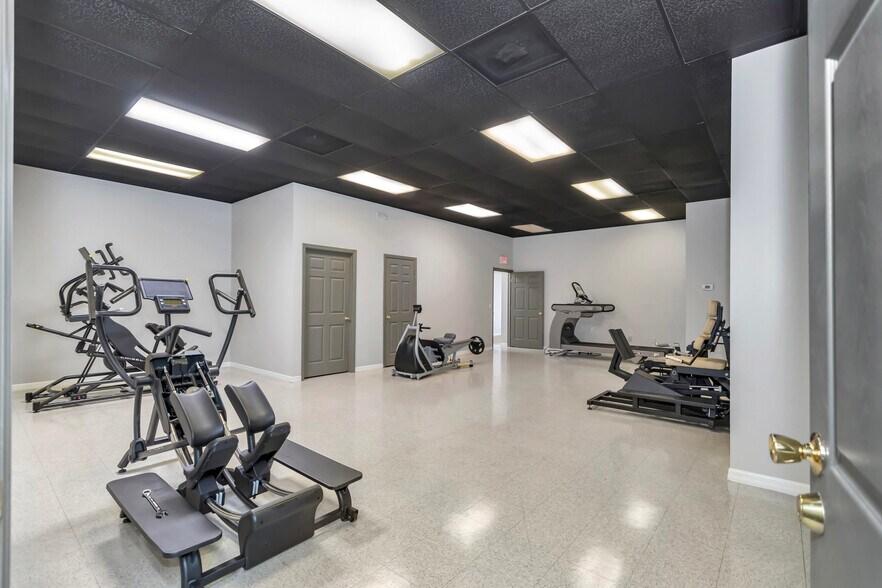 More Photos Of 7365 SW 38th St, Ocala Warehouse For Lease