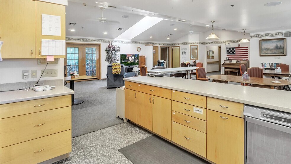 More Photos Of 121 S 5th St, Evansville Assisted Living For Sale