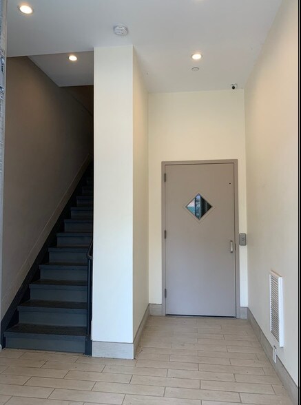 More Photos Of 31-01 21st St, Long Island City Apartments For Sale