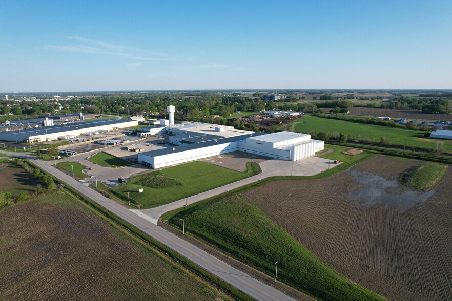 More Photos Of 202 Watertower Dr, Clyde Warehouse For Sale