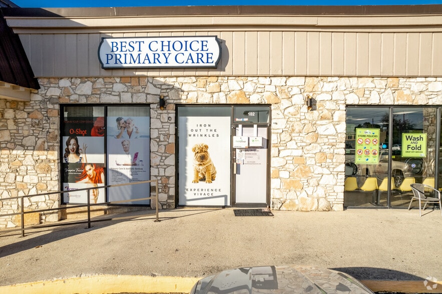 More Photos Of 5525 Blanco Rd, San Antonio Unknown For Lease