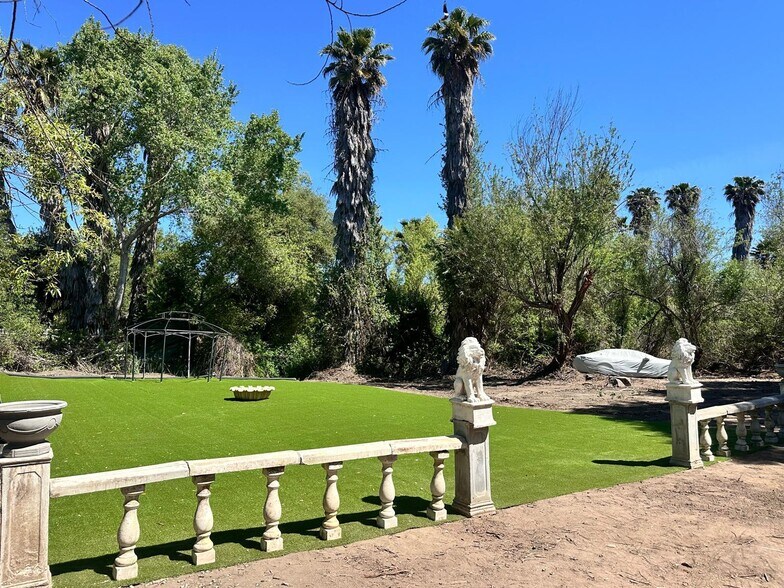 More Photos Of 924-220-017 CA Riverside County, Temecula Land For Sale