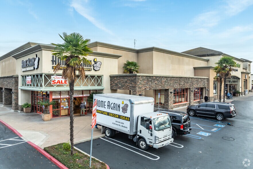 More Photos Of 4120 Dale Rd, Modesto Supermarket For Sale
