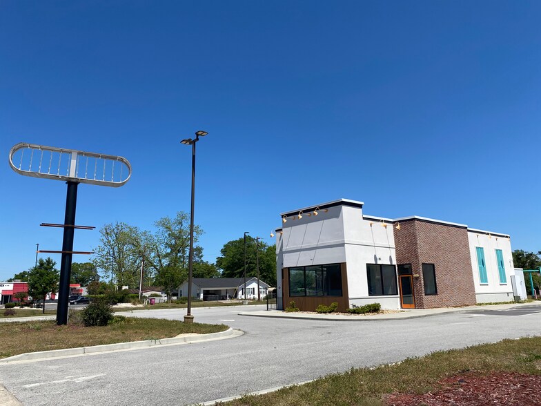More Photos Of 606 S Pierce St, Alma Fast Food For Lease