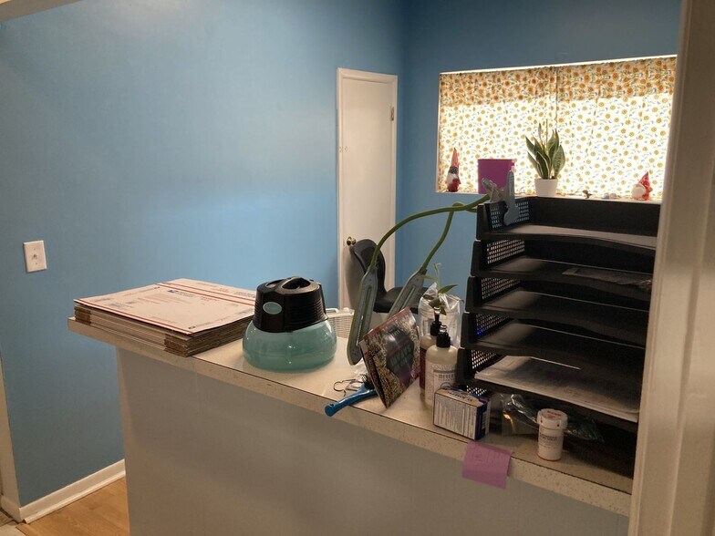 More Photos Of 207 E Gaines St, Lawrenceburg General Retail For Sale