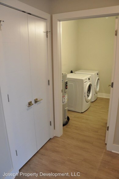 More Photos Of 4175 N Oakland Ave, Shorewood Multifamily For Sale