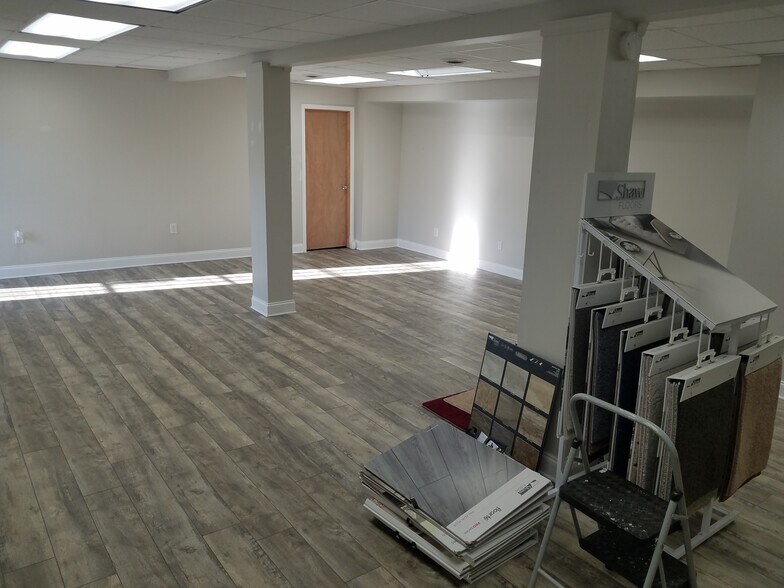 More Photos Of 2476 Broadhead Rd, Aliquippa Storefront Retail Residential For Lease
