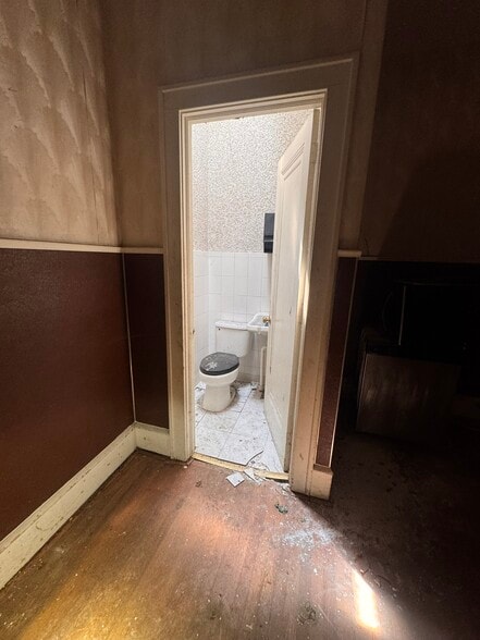 More Photos Of 238 N 53rd St, Philadelphia Funeral Home For Sale