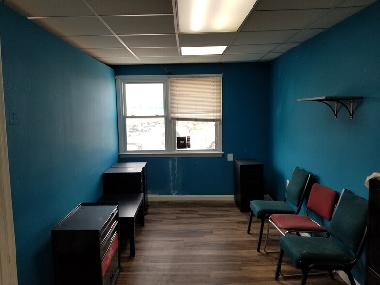 More Photos Of 4700 Stamp Rd, Marlow Heights General Retail For Lease