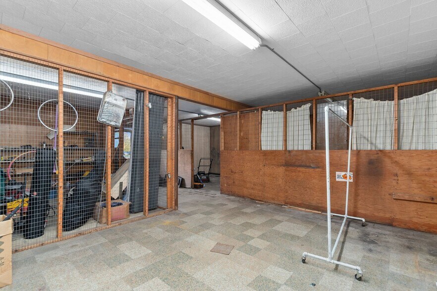 More Photos Of 754 N Main St, Oshkosh General Retail For Sale