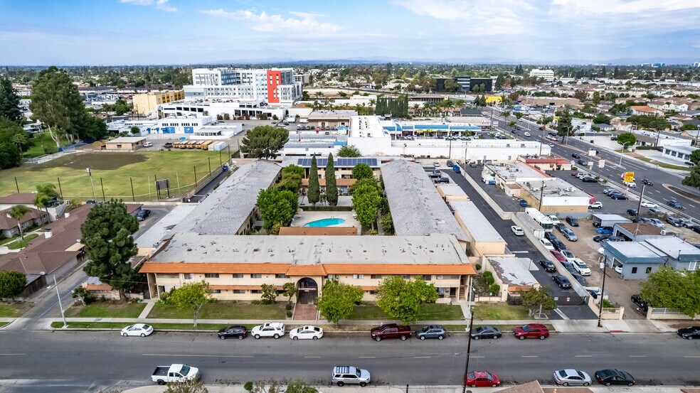 More Photos Of 9931 Central Ave, Garden Grove Apartments For Sale