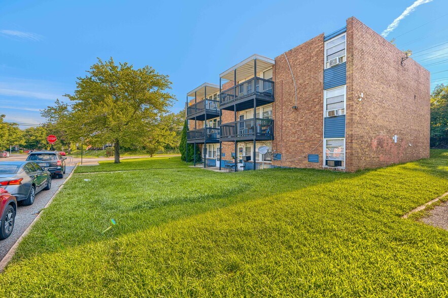 More Photos Of 5461 Cedonia Ave, Baltimore Apartments For Sale