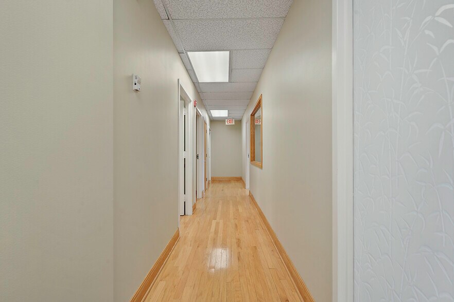 More Photos Of 131 Elden St, Herndon Medical For Lease