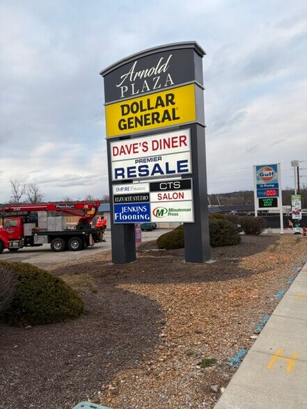 More Photos Of 511-555 Jeffco Blvd, Arnold Unknown For Lease