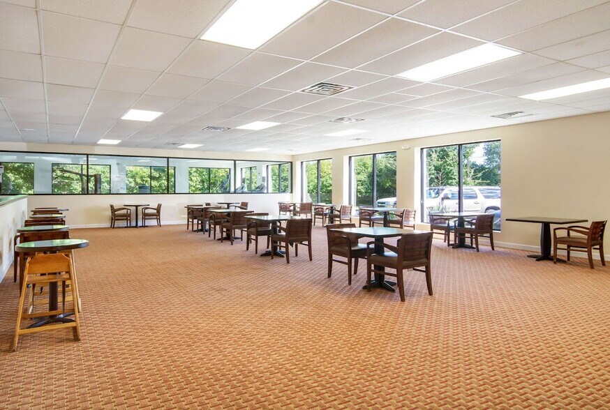 More Photos Of 201 Smoke Tree Plaza Dr, North Aurora Hotel For Lease