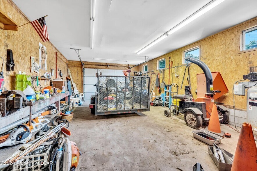 More Photos Of 109 Alden Rd, Nanticoke Service For Sale