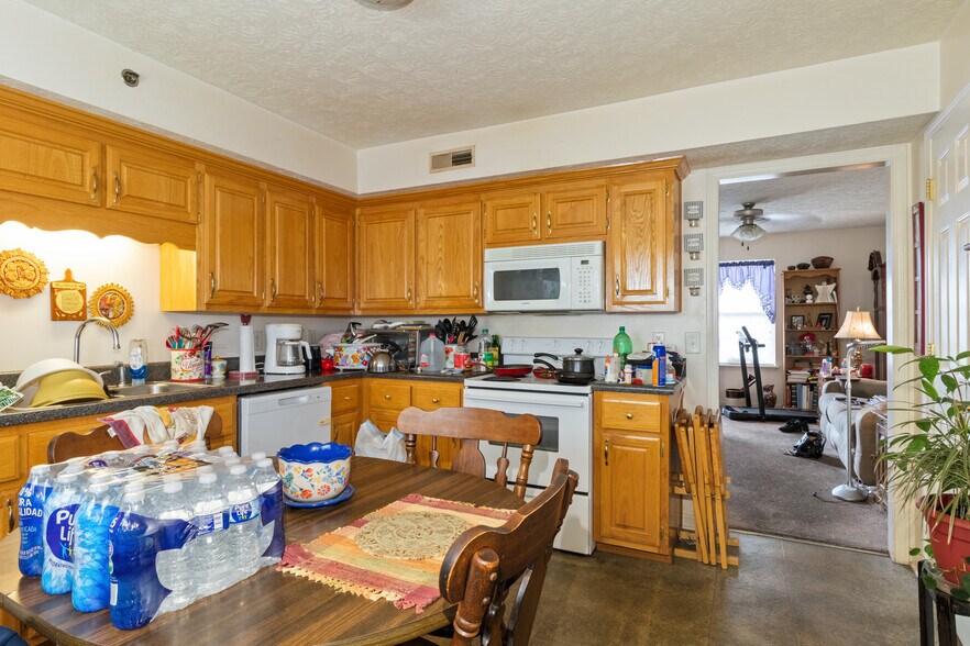 More Photos Of 104-114 Highway 259, Portland Apartments For Sale